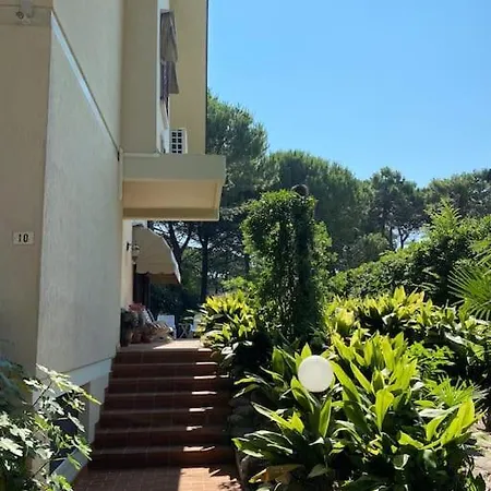 Casa Paola Exclusive Seafront 240 Smq, Garden 600 Sqm